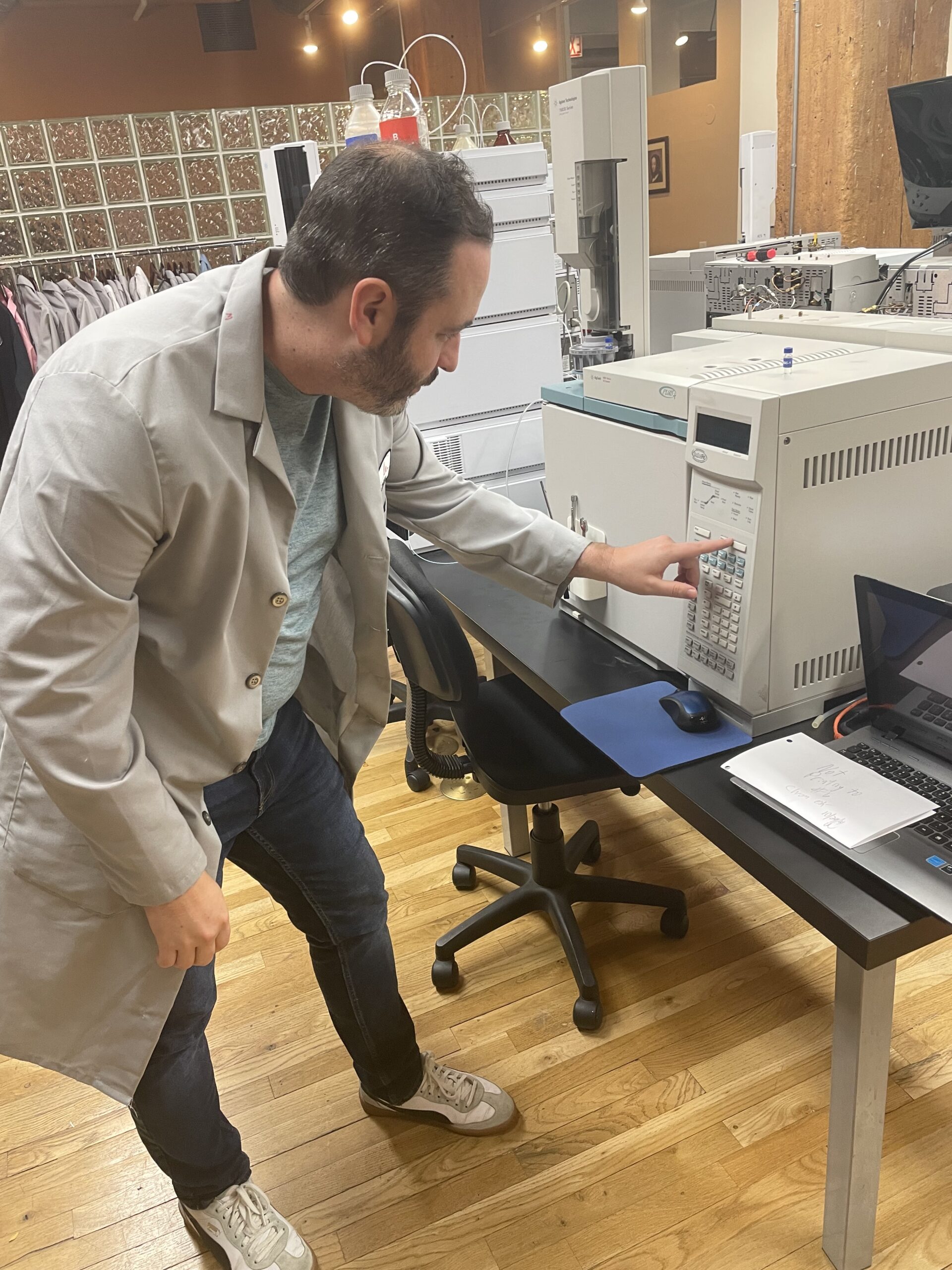 Houston DWI attorney Kenneth V. Mitchell training on Gas Chromatography equipment used to analyze DWI blood samples